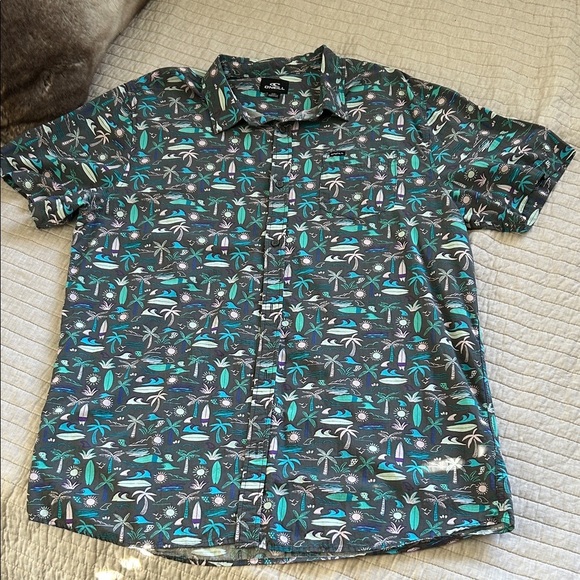 O'Neill Other - O’Neill modern gray surfer palm tree, organic cotton button down shirt XXL​